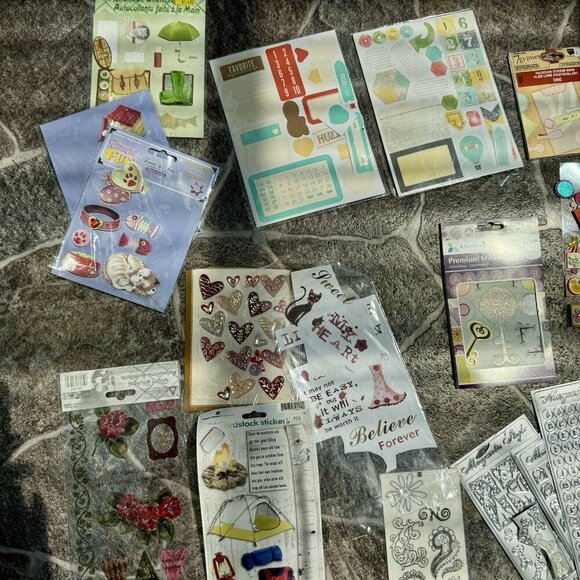 Lot Stickers And Rub Ons - Picture 6 of 12